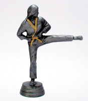 Karate-Figur Damen, resin, 14,4 cm hoch