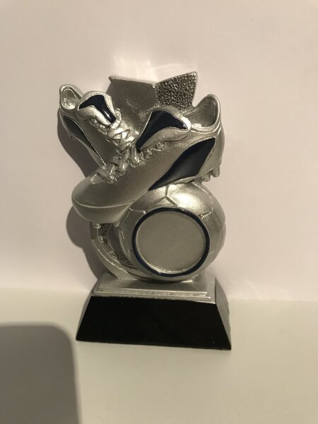 RESTPOSTEN Fußballfigur Ball mit Schuh,