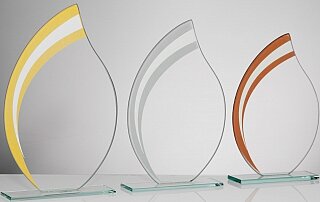 Kristallglas 3D "Gewehrschütze mit Auflage", 3 Größen mit Sockel