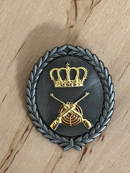 Königsabzeichen groß mit Sicherheitsnadel Ø50mm