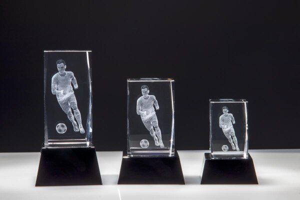 Kristallglas 3D Fußballer, 3 Größen mit Sockel